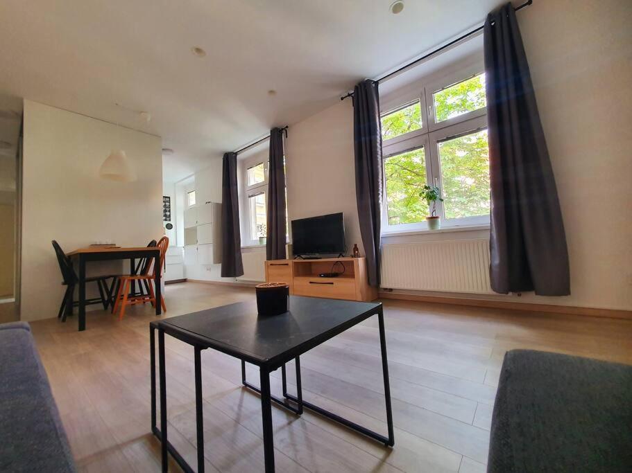 Lovely & Unique Apt In The Historic Center. Братислава Екстер'єр фото